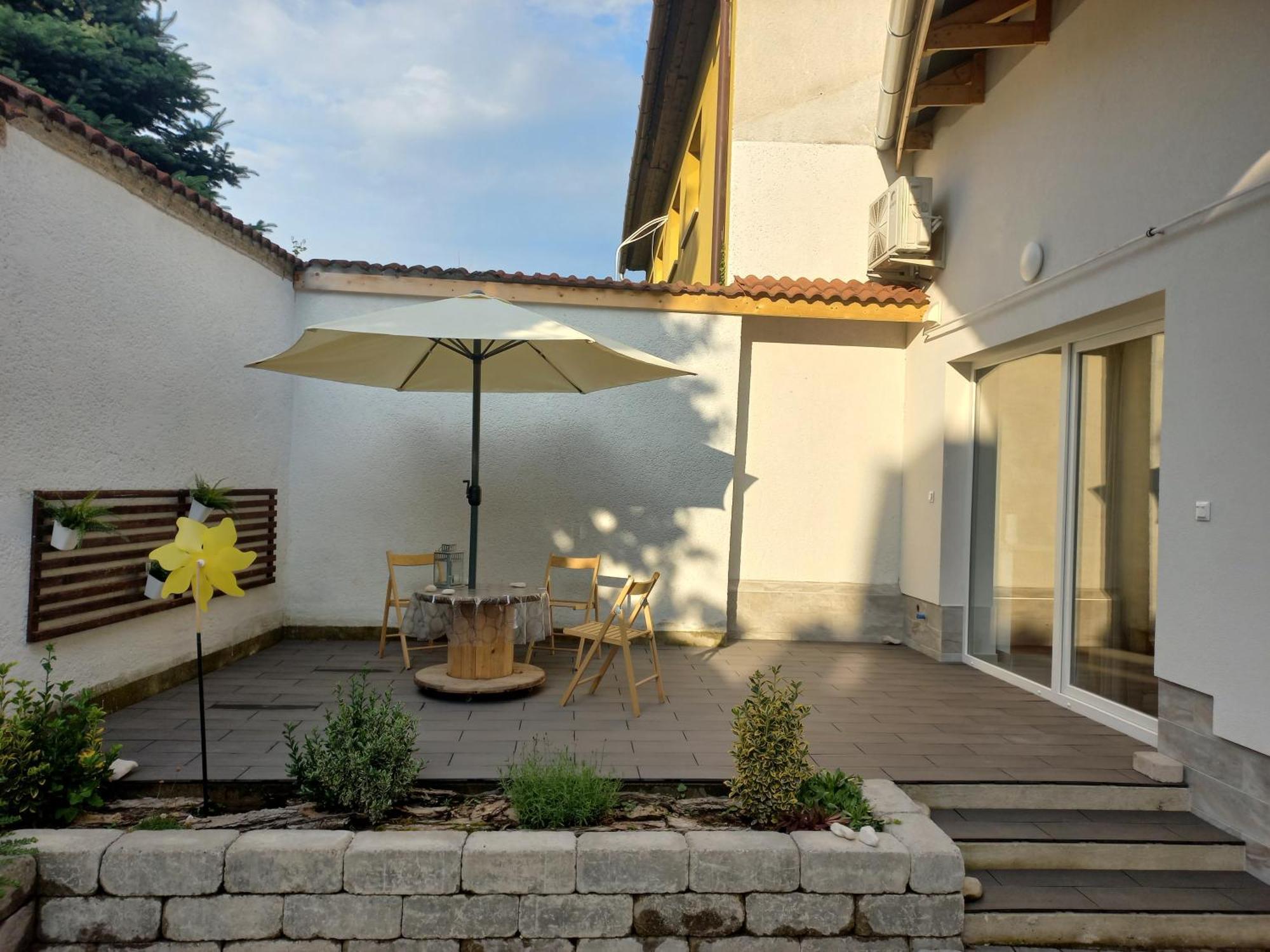 Major11 Apartman - Zsolnay Negyed Pécs Exterior foto